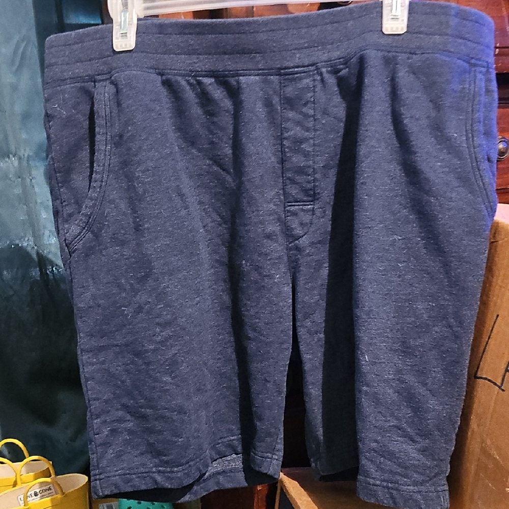 !!.        Mens Blue  XL Athletic Shorts.   S1